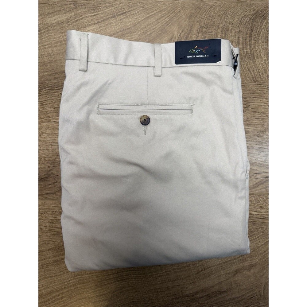 Greg Norman Natural Performance Men’s Shorts Sz 40 Beige